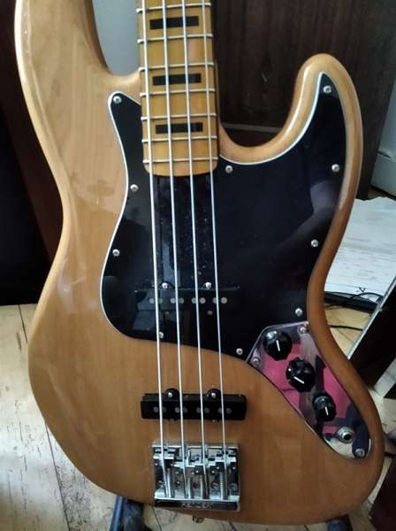 Photo annonce Jazz    Bass     Classic vibe 70 Fender Squier