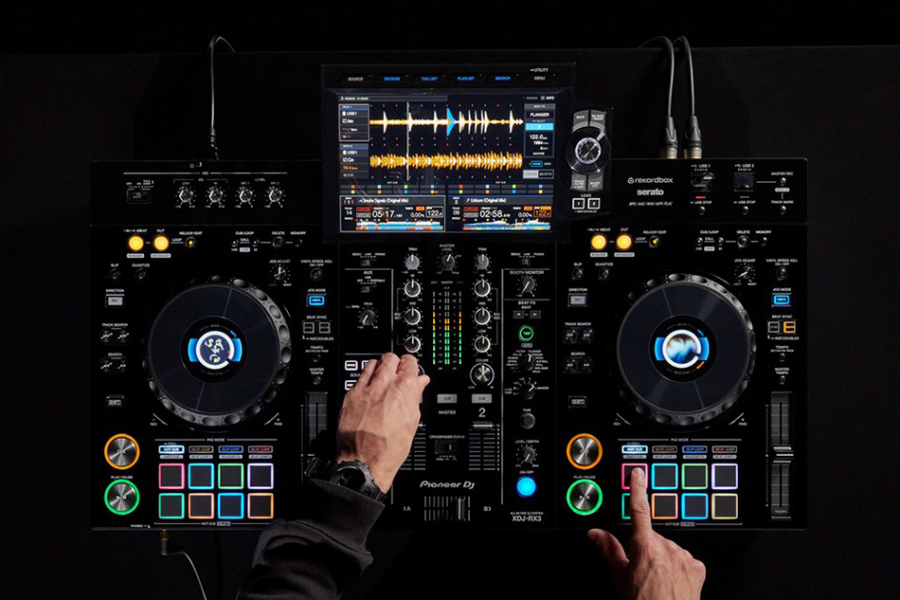 Photo : Pioneer   XDJ    RX3 Controleur DJ