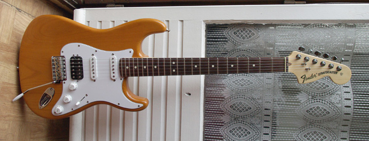 Photo : FENDER stratocaster Highway one US