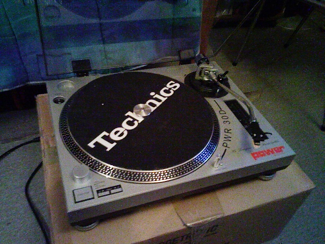 Photo : Hi torque DD turntable 30D Power acoustics