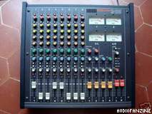 Photo : Tascam M 208
