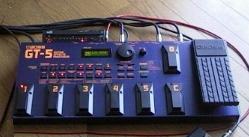 Photo : BOSS GT 5 multi effets guitare