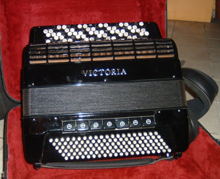 Photo annonce Accordeon VICTORIA boutons Chromatique 