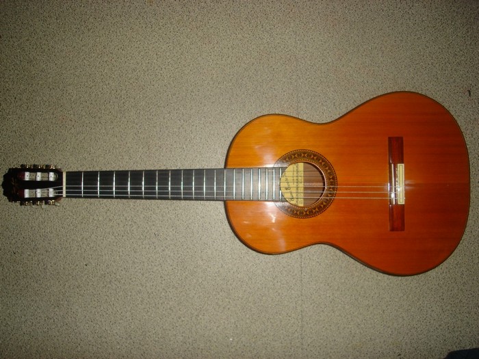 Photo : Guitare de concert Jaime Escoda