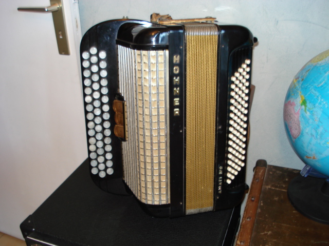 Photo annonce Accordeon Hohner AMATI IV R 80 chromatique