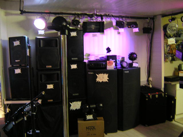 Photo : MAGASIN NON STOP MUSIC