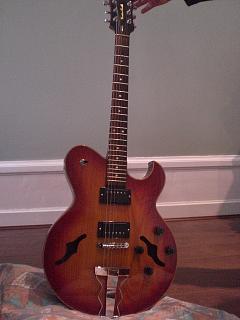 Photo : GUITARE GORDON SMITH