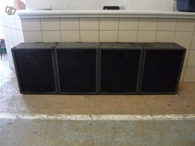 Photo : Caissons de basses