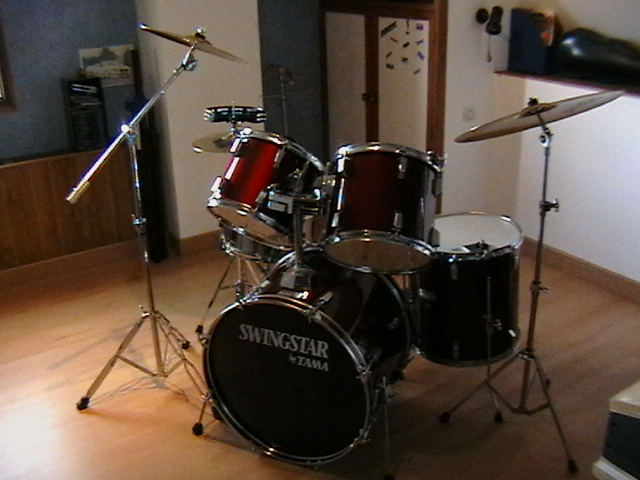 Photo : TAMA SWINGSTAR CUSTOM