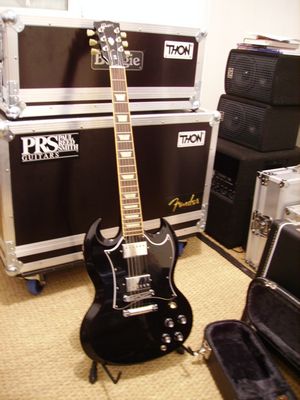 Photo : GIBSON SG STANDARD & ETUI GIBSON
