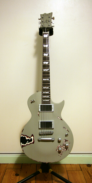 Photo : LTD Truckster signature James Hetfield