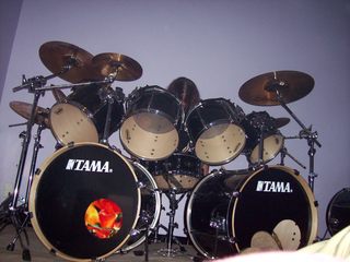 Photo : Tama Superstar & double Grosse Caisse Noir