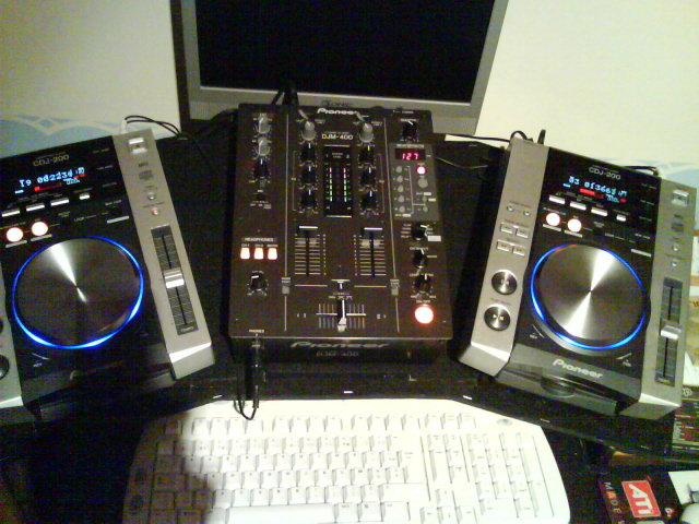 Photo annonce 2 Pioneer CDJ 200