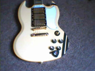 Photo annonce Epiphone SG custom contre Gibson SG Faded
