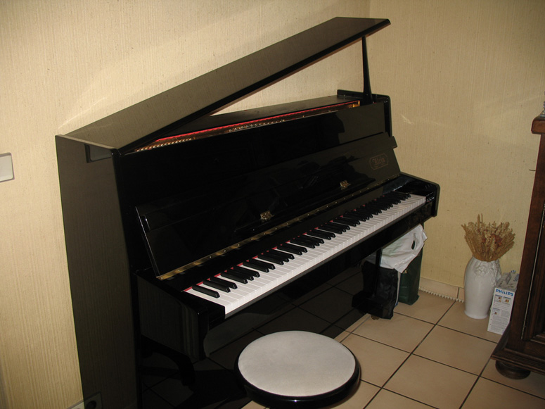 Photo : Piano Droit Klein