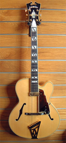Photo : Archtop d  angelico NYS2