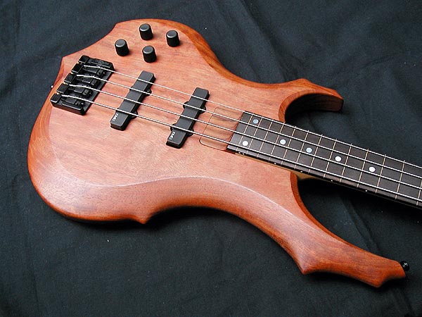 Photo annonce 2 Basses ESP & LTD Gauchers