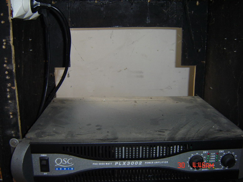 Photo : Amplificateur QSC PLX 3002