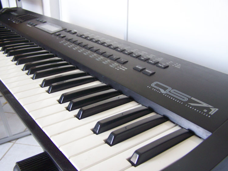 Photo annonce Synthe numerique ALESIS QS7 1 & accessoires