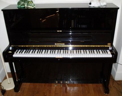 Photo : PIANO DROIT HOFFMAN W125