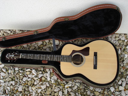 Photo : GUILD acoustique GAD 30