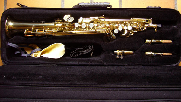 Photo : saxophone SELMER soprano S 3