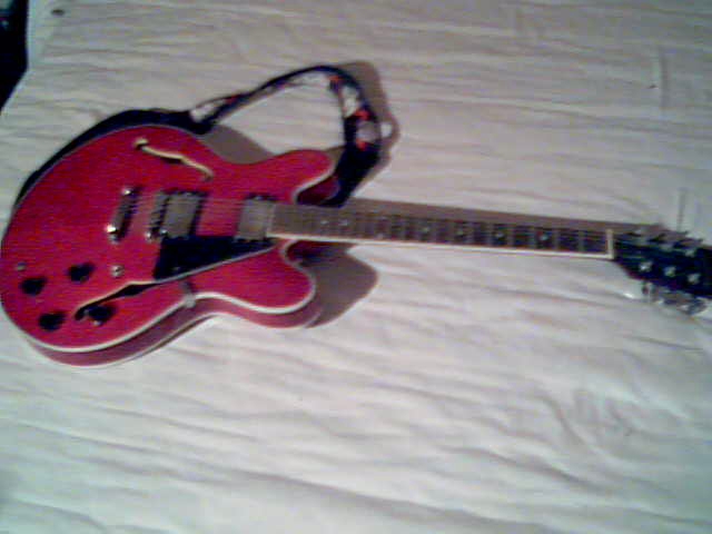 Photo annonce Guitare StarSun rouge 