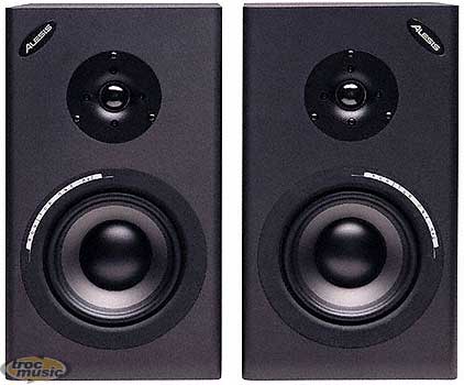 Photo : Alesis Monitor one MKII & ampli RA 150