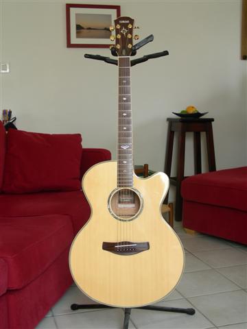 Photo : Guitare electo acoustique YAMAHA CPX900 NT