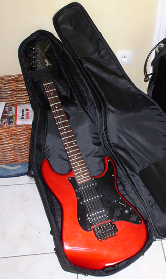 Photo : Fender Stratocaster Contemporary Japan