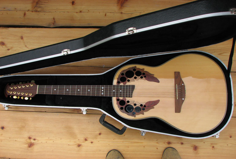 Photo annonce Ovation  Celebrity de luxe CC 265 12 cordes
