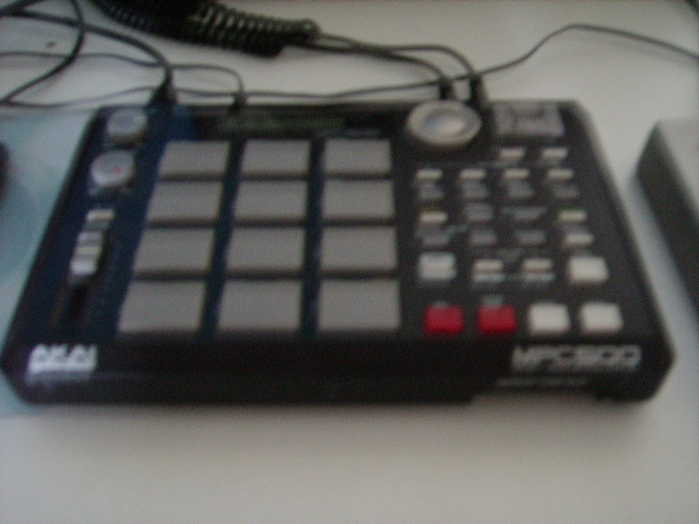 Photo annonce Akai MPC 500 & carte 2 gb + housse