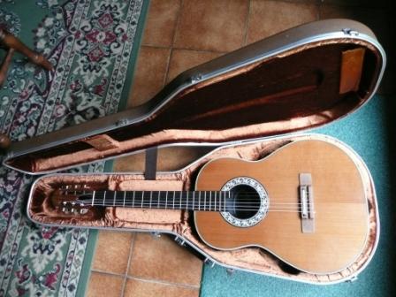 Photo : Ovation Classic 1613