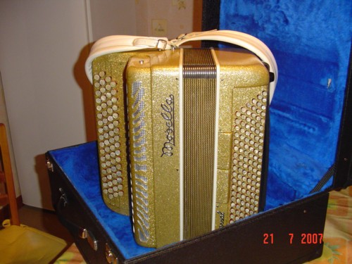 Photo : MOZELLA Universal