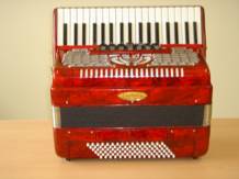 Photo : Accordeon 3796 rouge