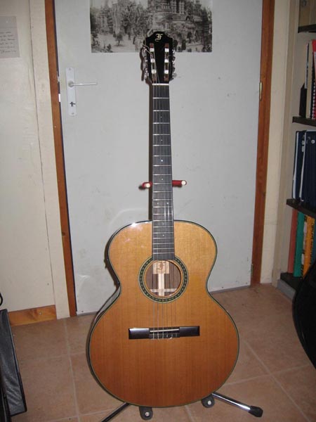 Photo annonce Guitare Artisanale FURCH nylon