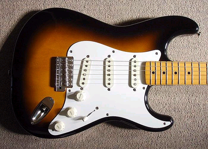 Photo : Stratocaster Squier JV 82