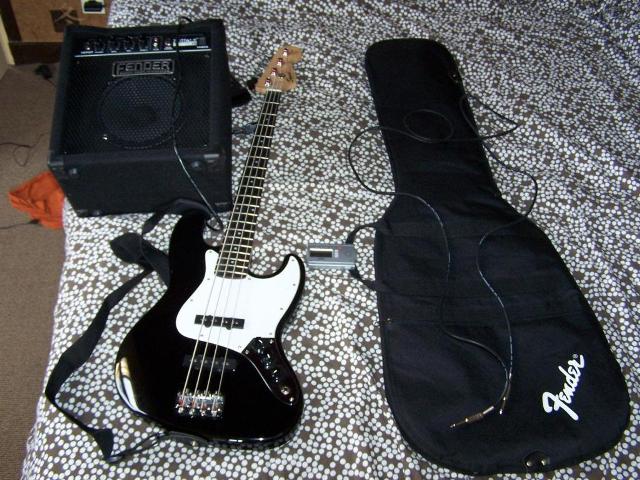 Photo : Pack basse FENDER