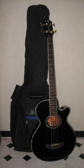 Photo : Basse electroacoustique Crafter BA 500 EQ