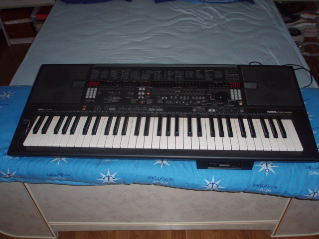 Photo annonce YAMAHA PORTATONE PSR SQ 16