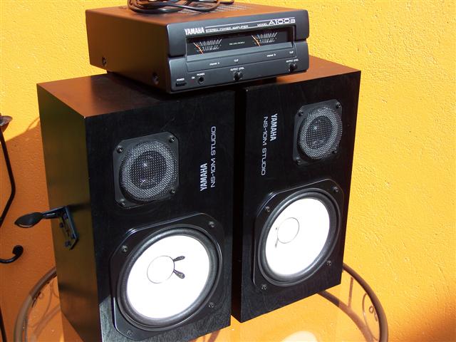 Photo : YAMAHA NS10M & Ampli A100a