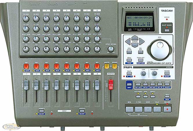 Photo : 8 pistes numerique Tascam DP01 FX