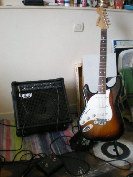 Photo : Pack Squier Laney gaucher