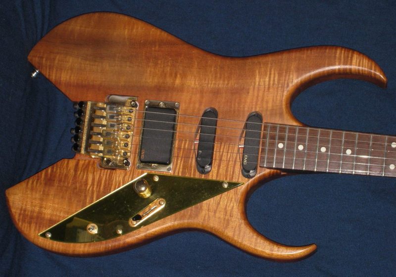 Photo annonce IBANEZ RBM2 NT Reb Beach Voyager