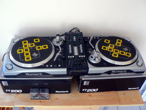 Photo : 2 Numark TT200 & Mix Ecler Smac Pro 20