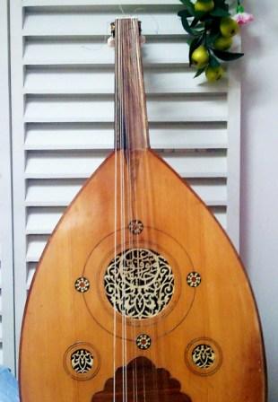 Photo annonce Oud Syrien avec mecanique de guitare