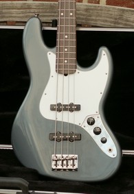 Photo : Fender Jazz bass USA silver