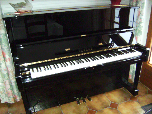 Photo annonce Piano droit yamaha u1