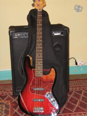 Photo : Fender Squier Std & ampli Fender Rumble