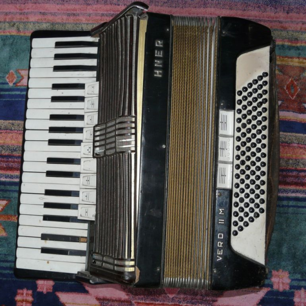 Photo : Lot Accordeons